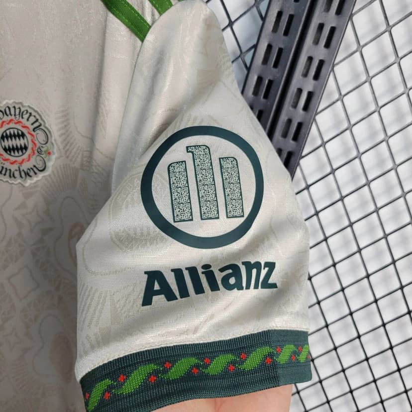 Koszulka Bayernu Monachium edycja specjalna Oktoberfest 2025/26 jasnoszara--6