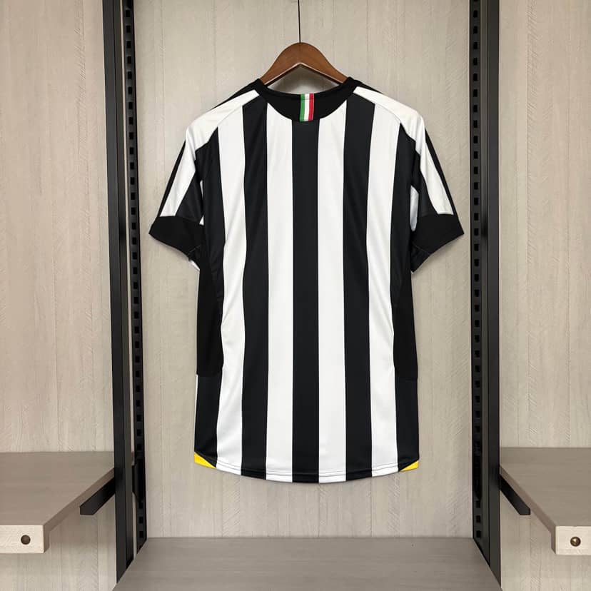 2005/2006 Retro Juventus Home Shirt--1