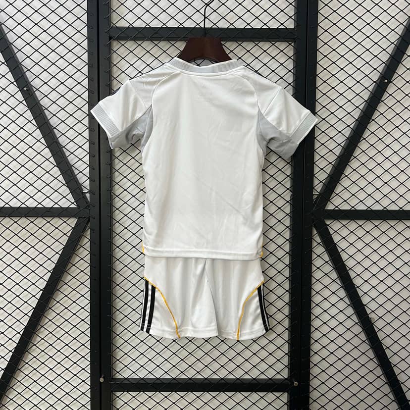 Completino Bambino Real Madrid Home 2025/26--1