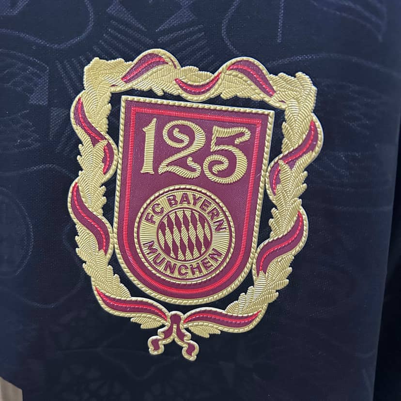 Maglia Bayern Monaco Edizione 125° Anniversario 2024/25 Nera--5
