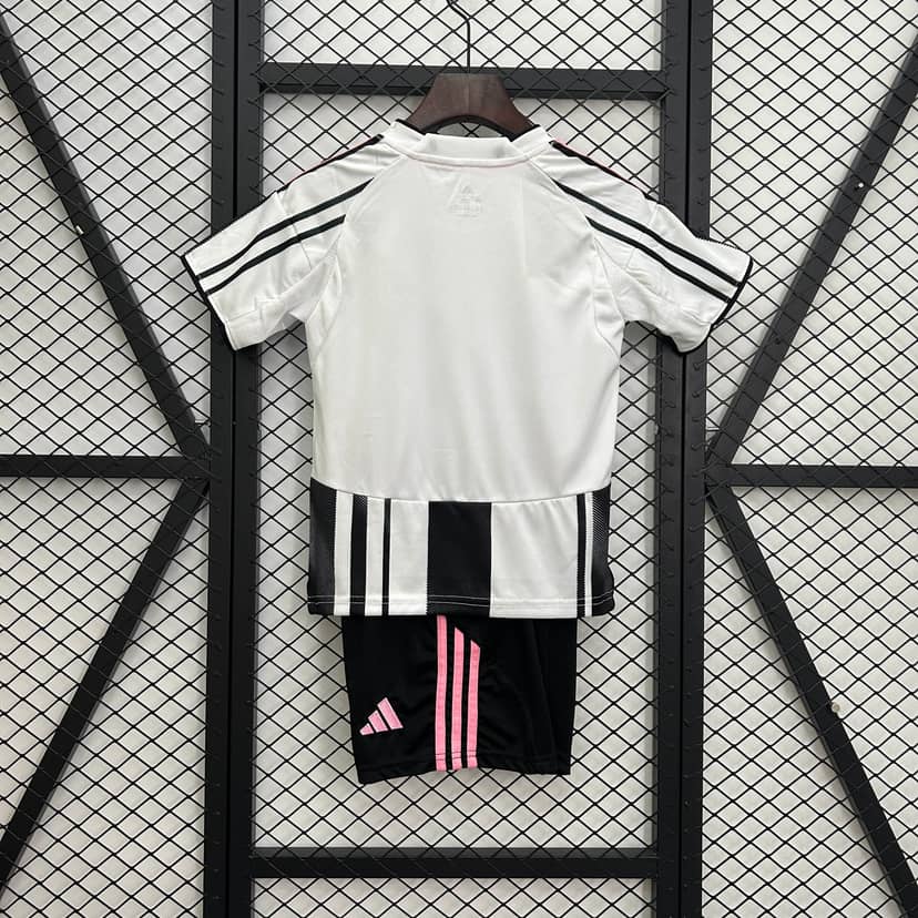 Dziecięcy zestaw Juventusu domowy 2025/26--1