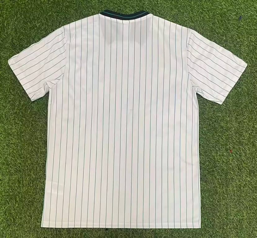 Camisola Liverpool Edição Especial 2025/26 Branca--1