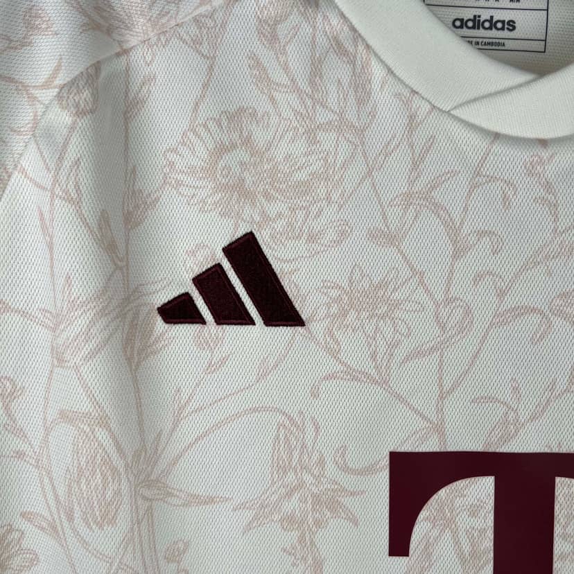 Camisola Bayern de Munique Terceira 2023/24--4