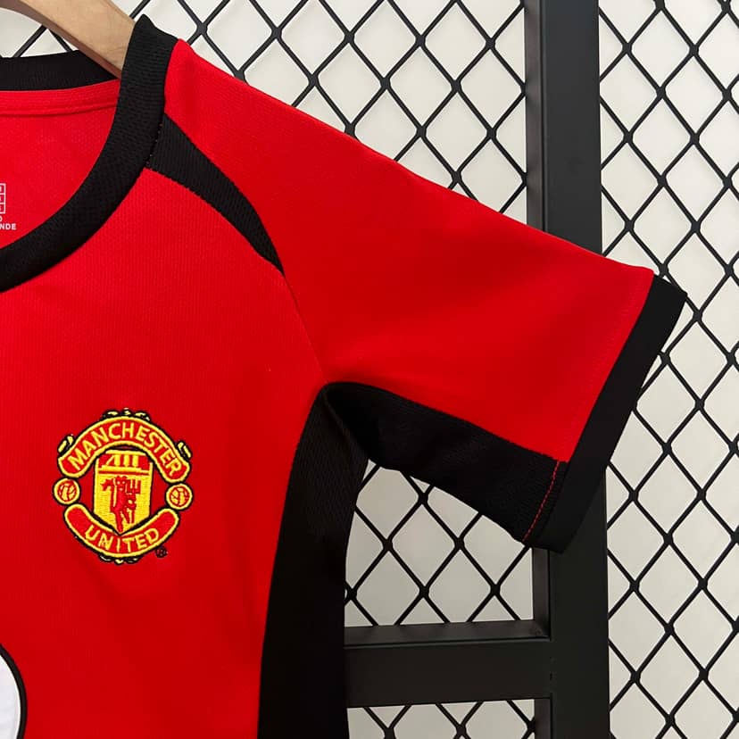 Dziecięcy zestaw Retro Manchesteru United domowy 2002/04--4