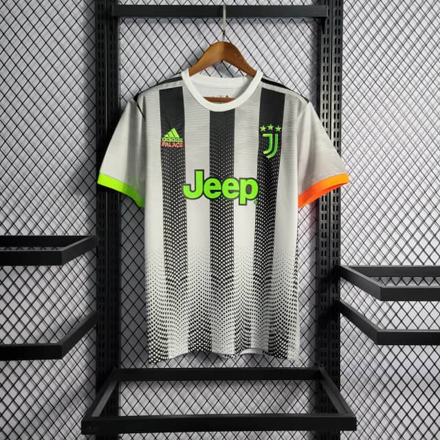 Koszulka Retro Juventusu edycja kolaboracyjna 2019/20 w paski czarno-biała