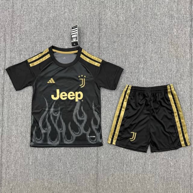 Dziecięcy zestaw Juventusu trzeci 2026/27