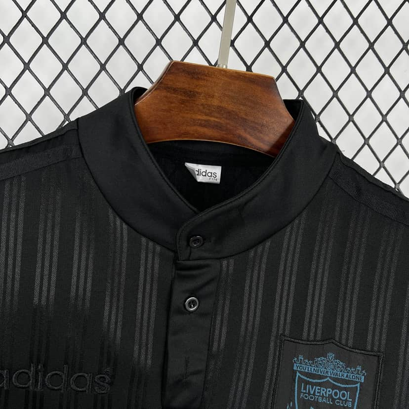 Koszulka Retro Liverpoolu edycja specjalna Blackout 1995/96 czarna--2