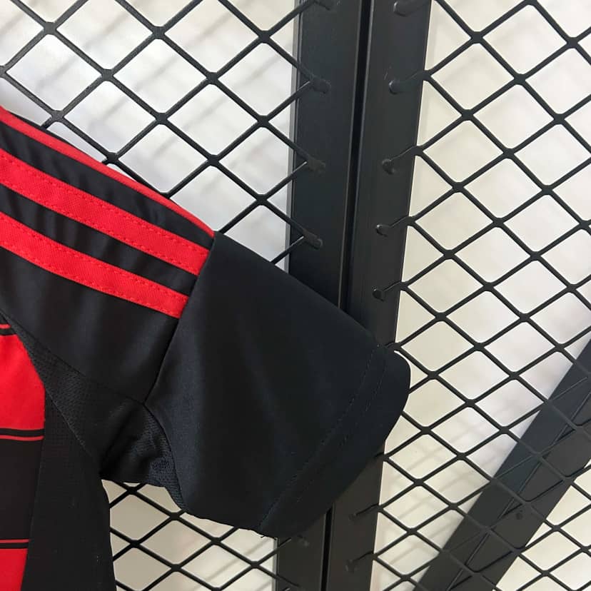 Conjunto Flamengo Principal 2025/26 Criança--6